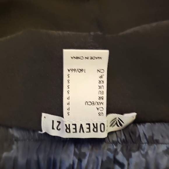 Black Athletic Shorts with Elastic Waistband and Drawstring - Picture 8 of 8